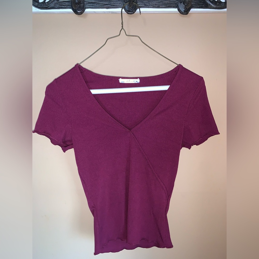 V NECK TOP